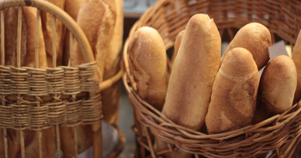 How to Eat a French Baguette the bailiwick academy