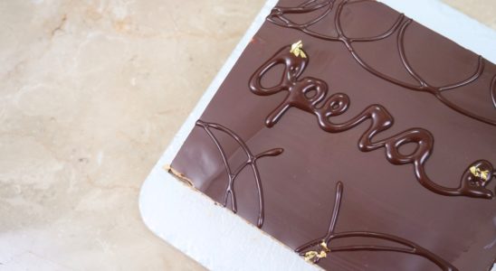 what's an opera cake