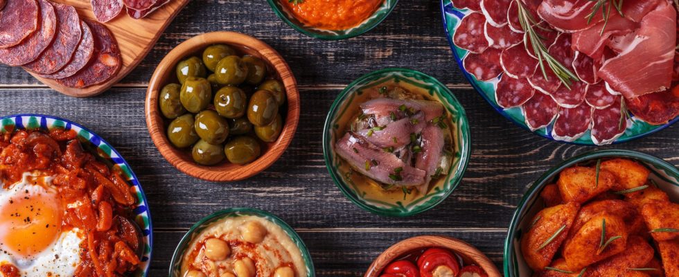 what are spanish tapas